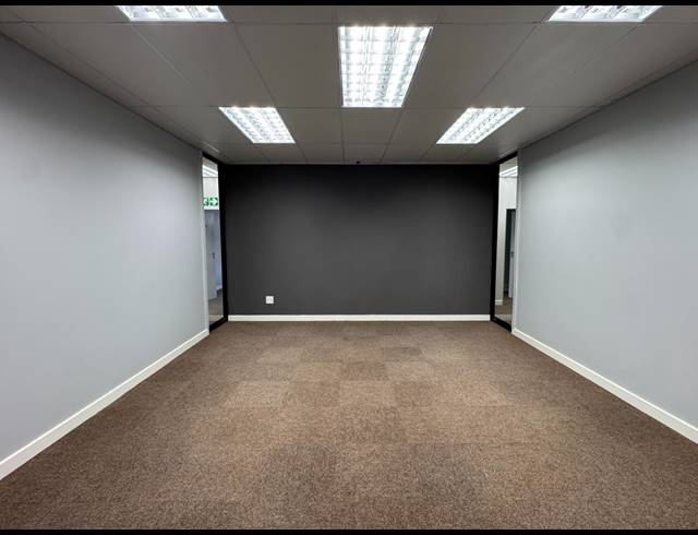 470M² OFFICE TO LET IN WORCESTER CENTRAL